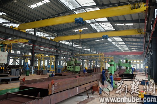 華舟重工生產(chǎn)車間.jpg